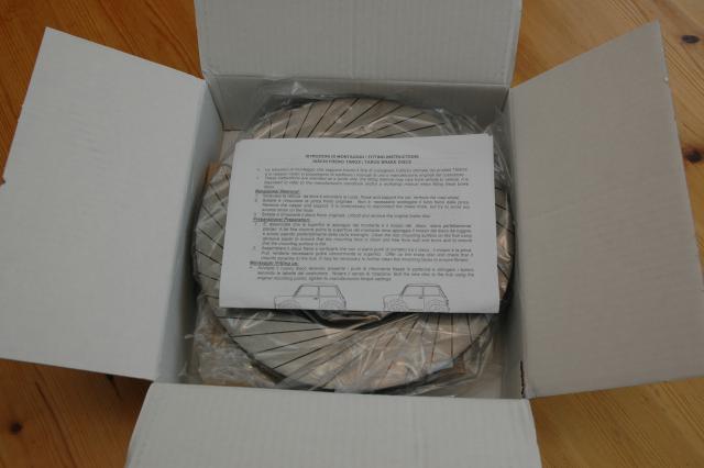 rear_disc_box_open.jpg
